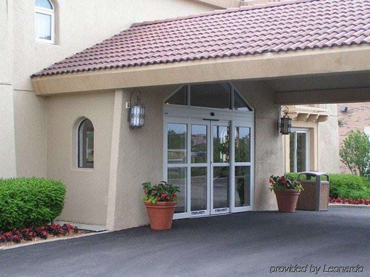 Delta Hotels By Marriott Indianapolis East Buitenkant foto