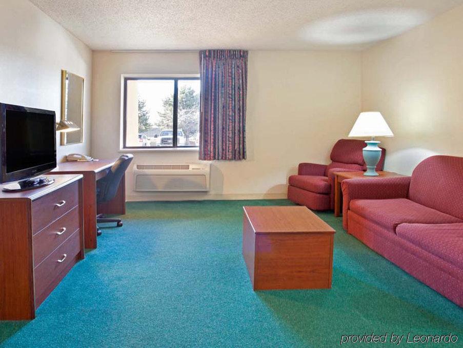 Delta Hotels By Marriott Indianapolis East Buitenkant foto